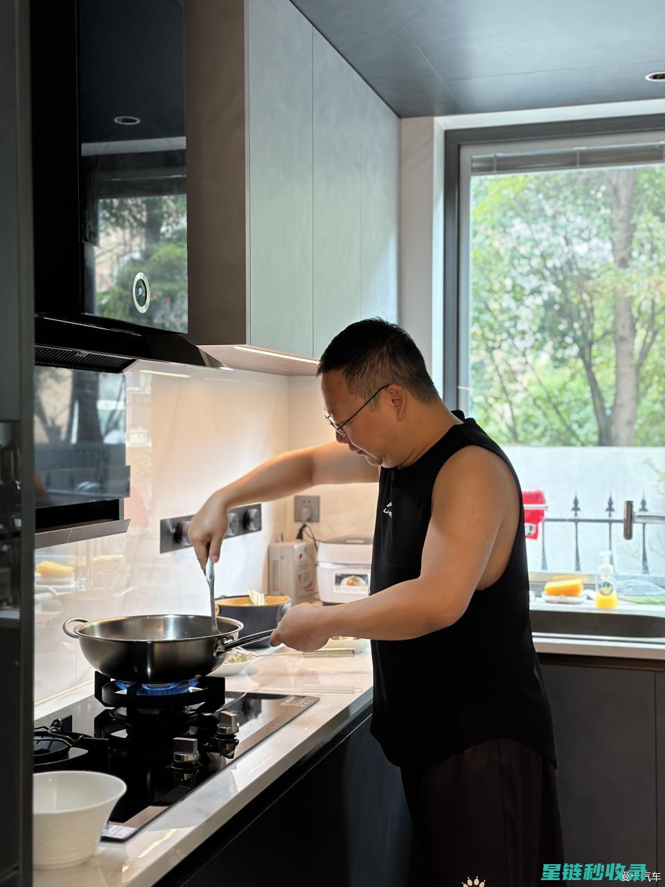 揭秘厨房小妙招：食盐防结块的神奇方法 (揭秘厨房小妙招视频)